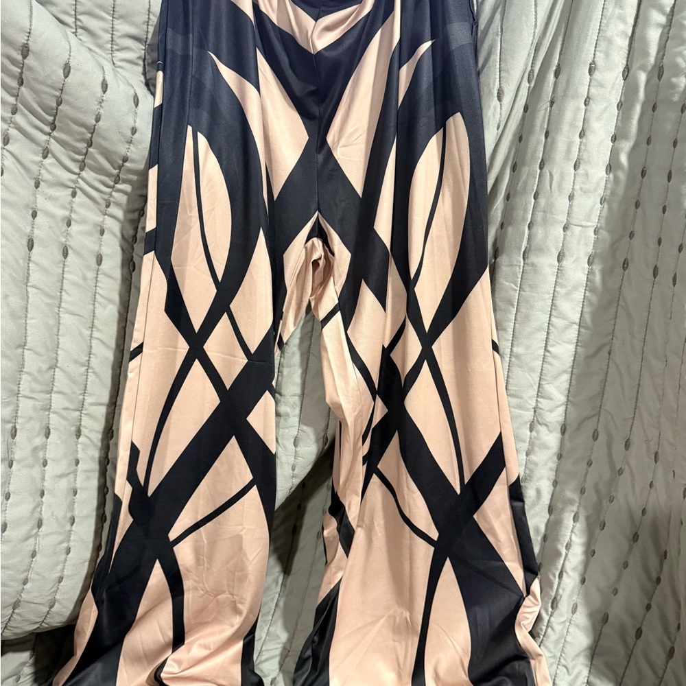 Geometric Patterned Pants in Black and Beige